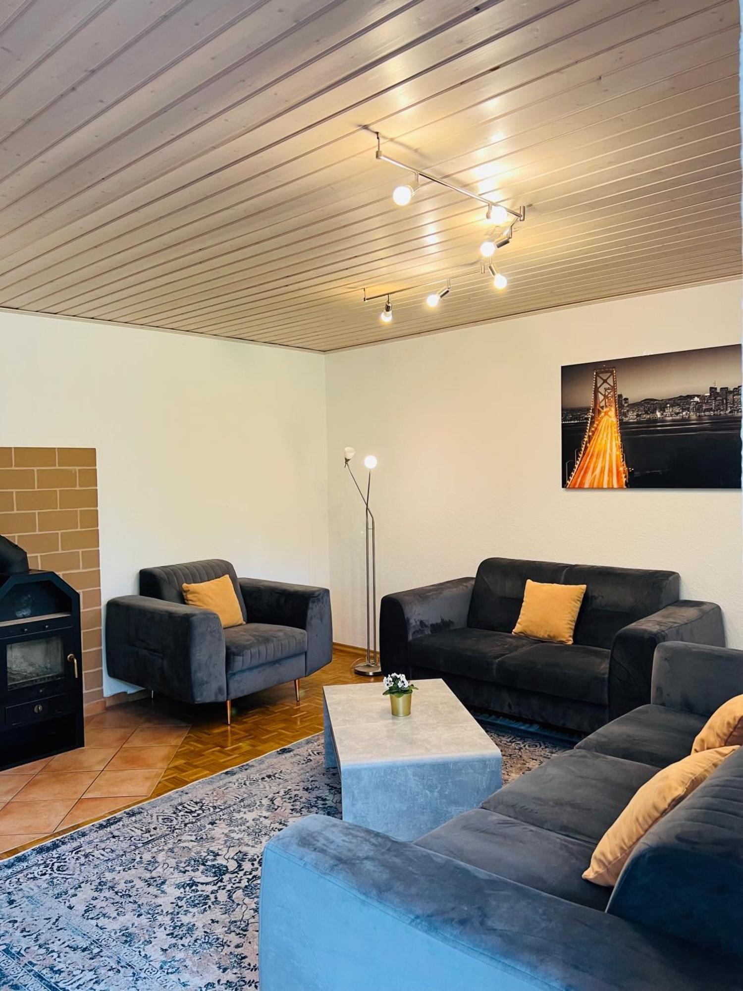 Familienfreundliches Ferienhaus Amara Mit Garten Und Terrasse - Friedrichshafen Am Bodensee Buitenkant foto